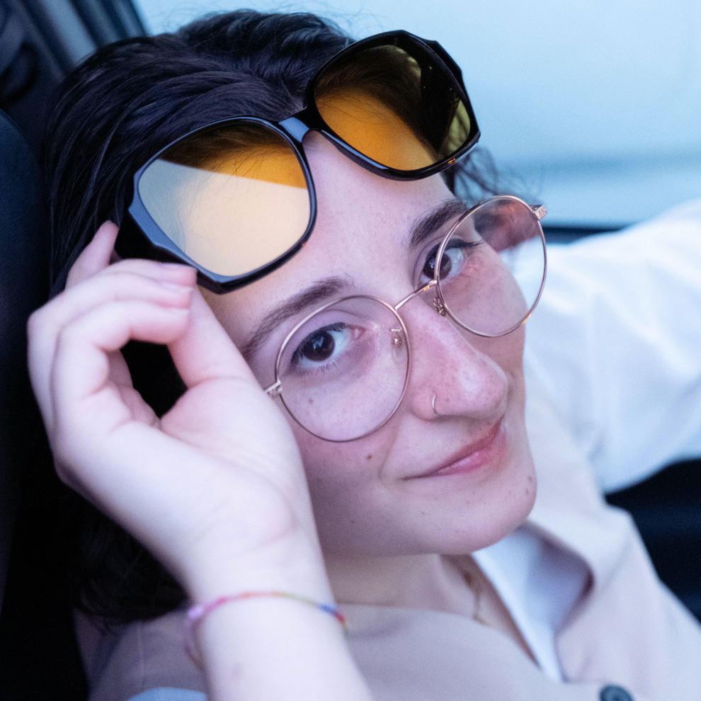 OptiNight® Ámbar nocturno Gafas nocturnas anti-deslumbramiento que se colocan sobre tus lentes de prescripción